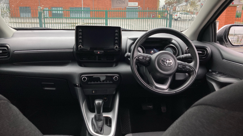 Toyota Yaris 1.5 Hybrid Design 5dr CVT Hybrid Hatchback